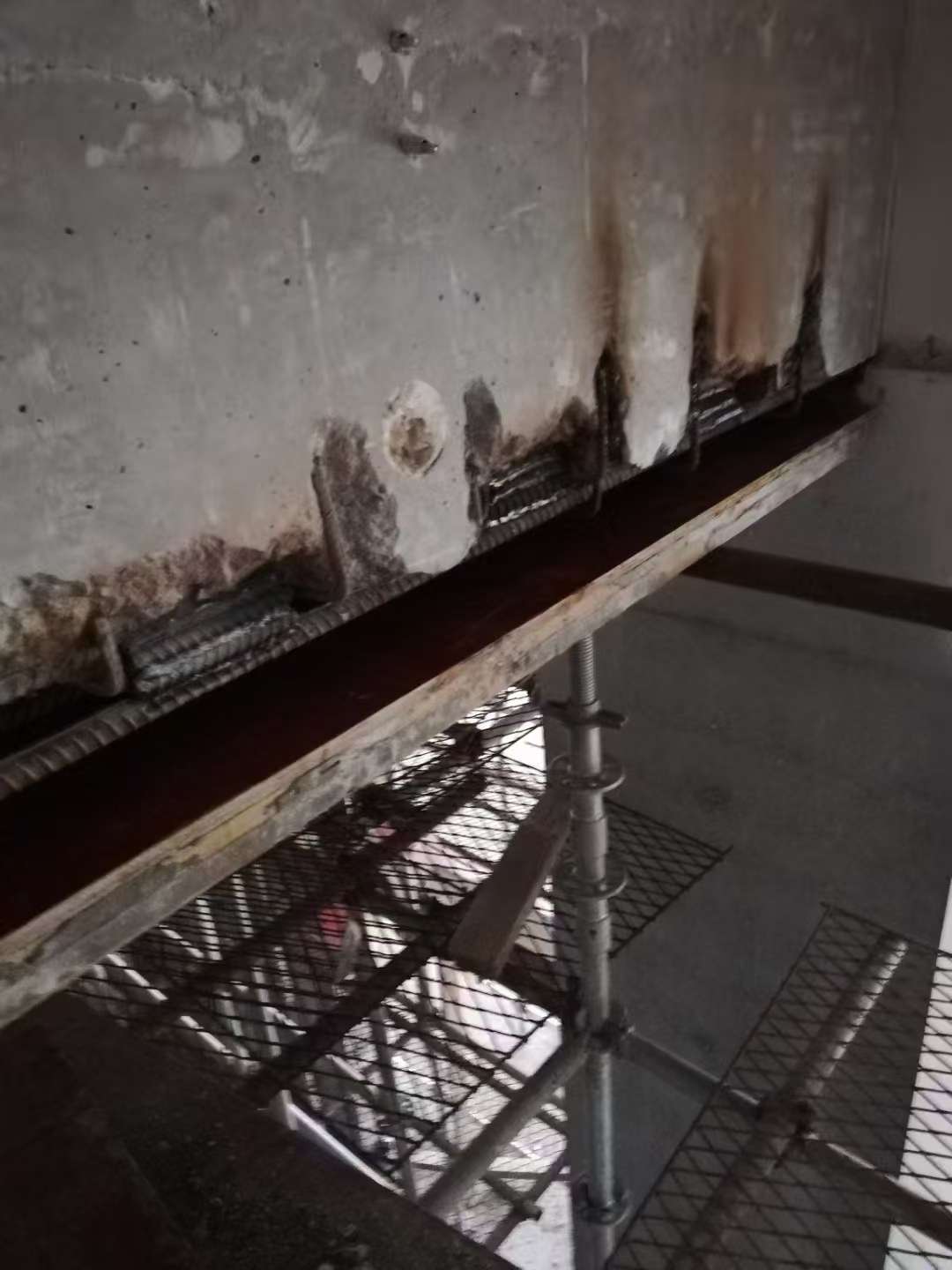 泉州梁钢筋少了怎么加固